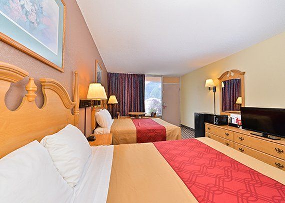 Red Roof Inn & Suites Cave City