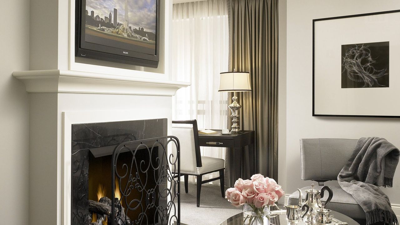 Waldorf Astoria Chicago