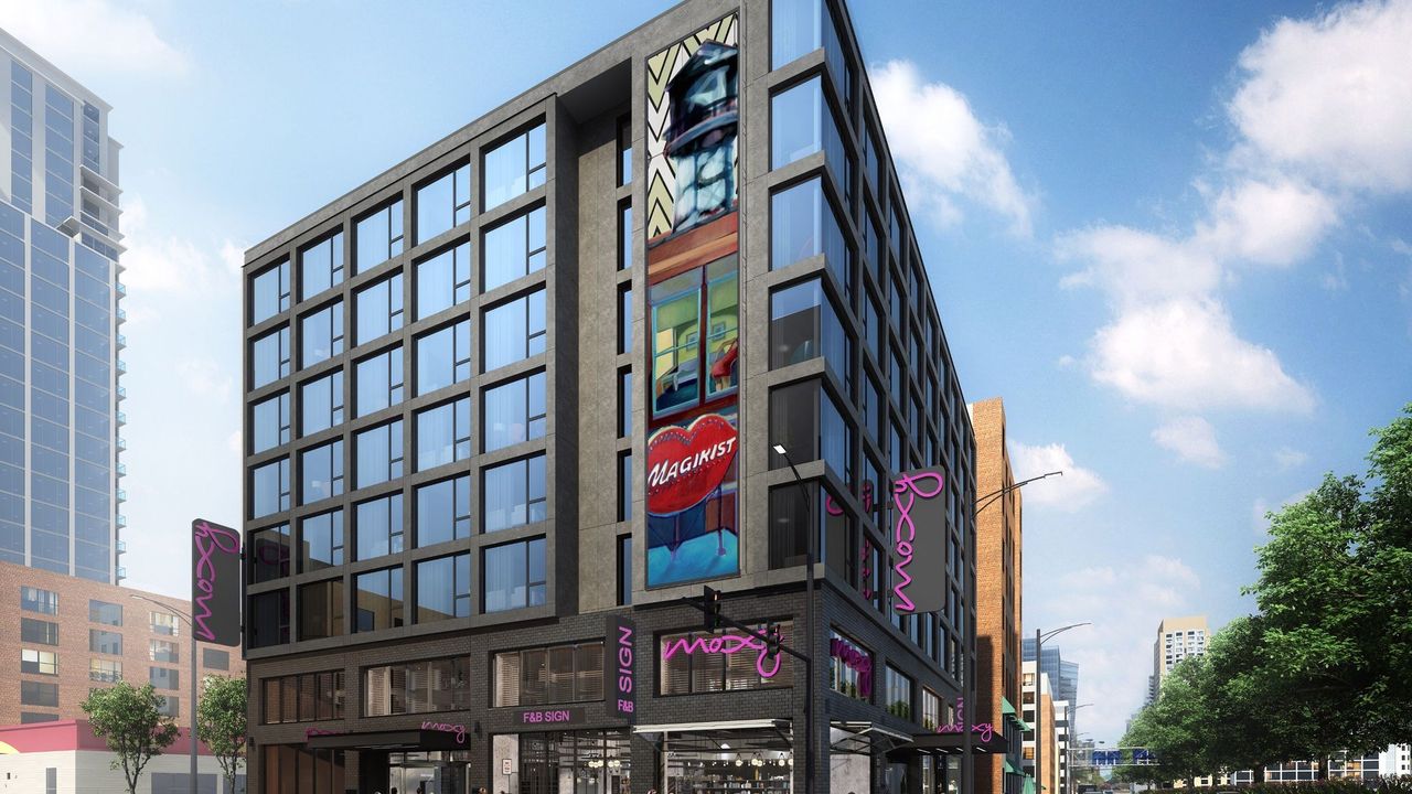 Moxy Chicago Downtown