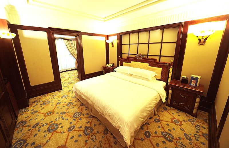 Xinhua Jiefangbei Hotel