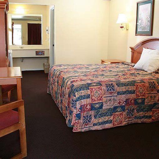 Claremore Motor Inn