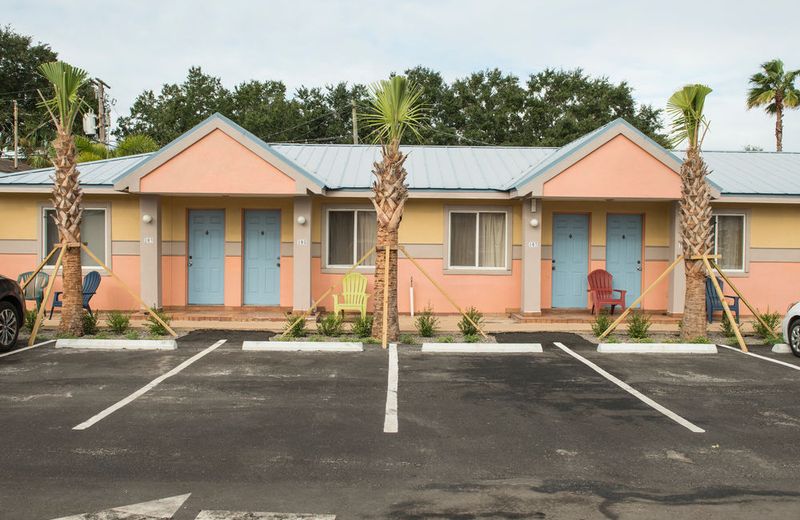 Delux Inn