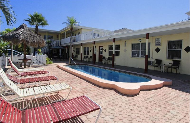 Silver Sands Motel