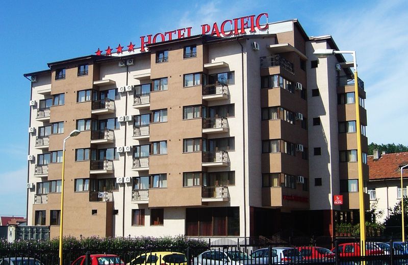 Lira Pacific Aparthotel