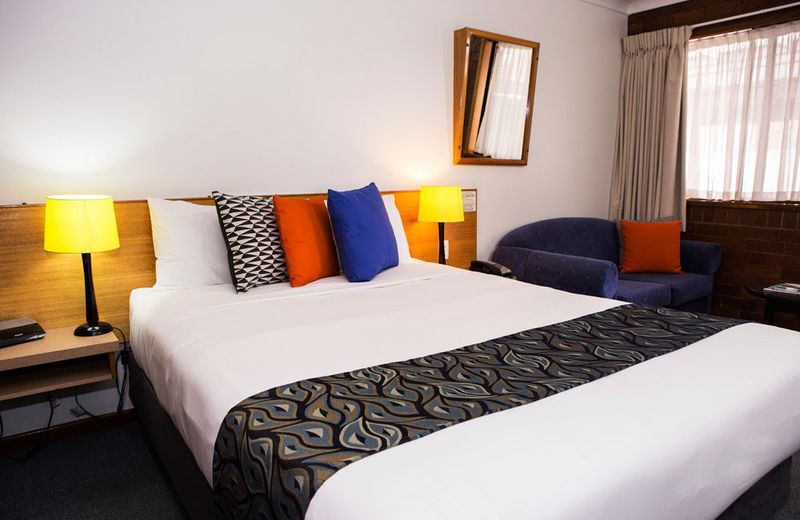 Country Pathfinder Motor Inn