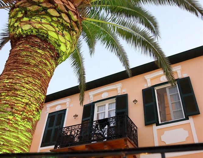 Nostos Hotel