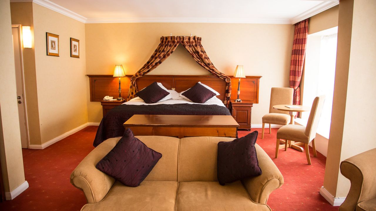Everglades Hotel
