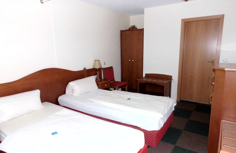 Hotel Deluxe