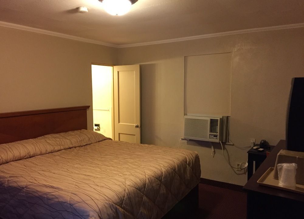 Texana Inn