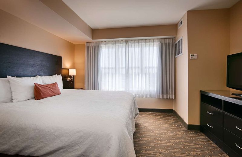 Best Western PLUS Navigator Inn & Suites