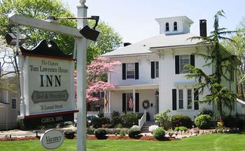 Captain Tom Lawrence House Inn
