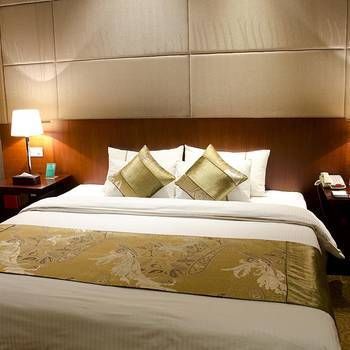 Golden Hotel
