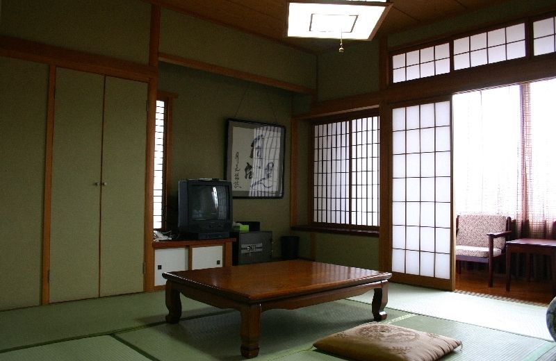 (RYOKAN) Tsukimi