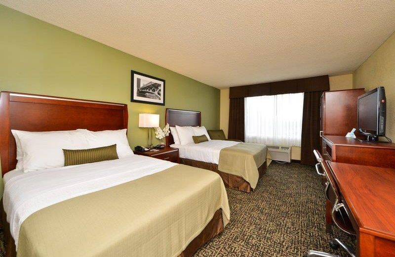 ESTIA Hotel & Suites Glenview