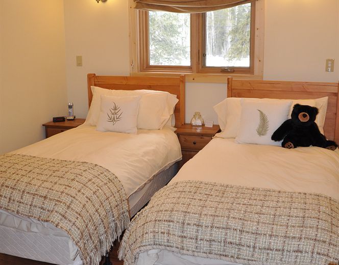 Kicking Horse Kabins