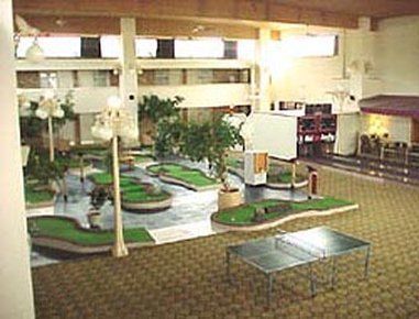Howard Johnson Plaza Green Bay WI