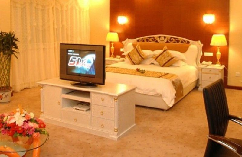 XINYULI BUSINESS HOTEL