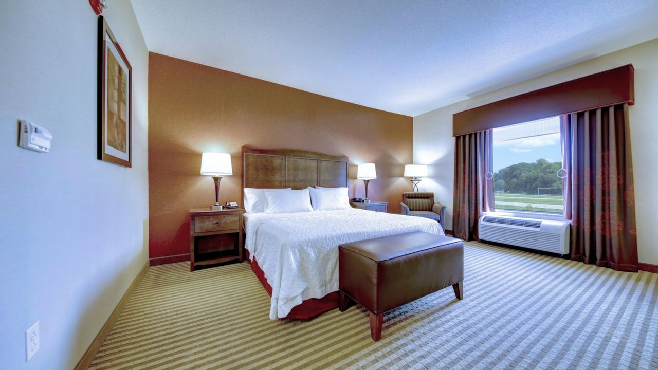 Hampton Inn & Suites Harrisburg