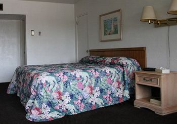 FOUNTAIN INN & SUITES