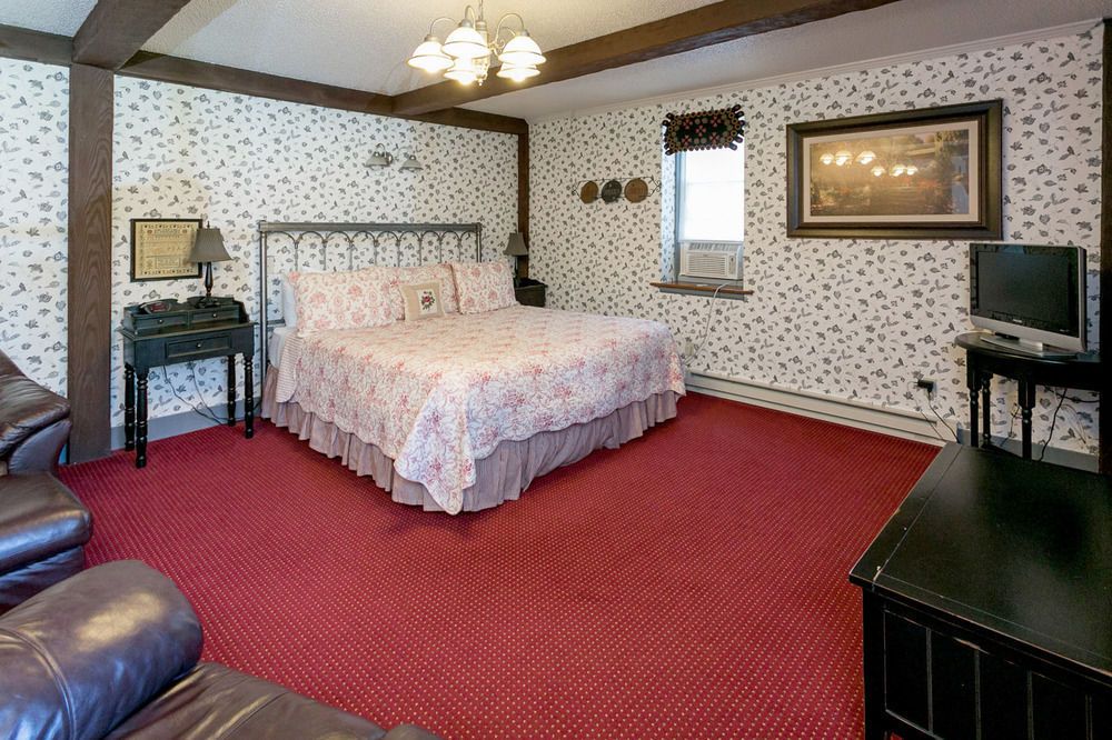 Zuber's Homestead Hotel