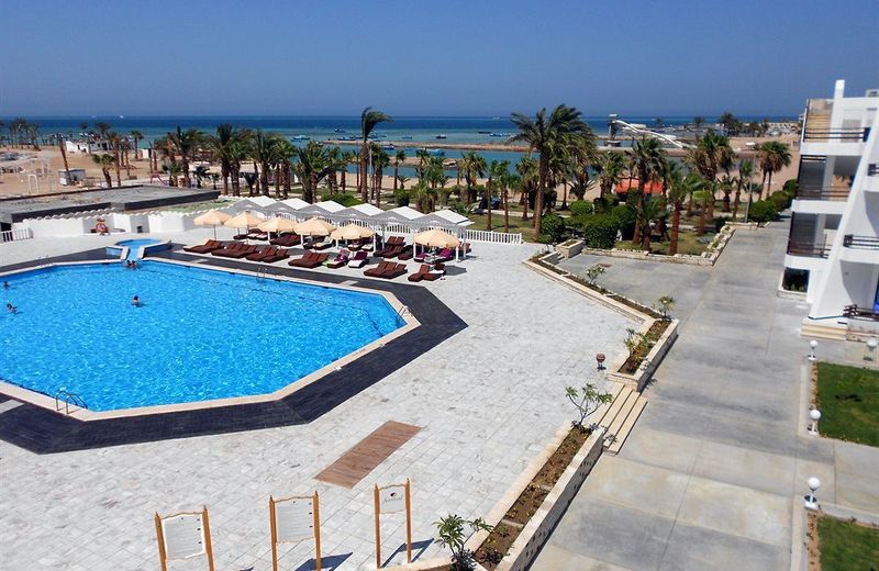 Smartline Colour Beach Resort