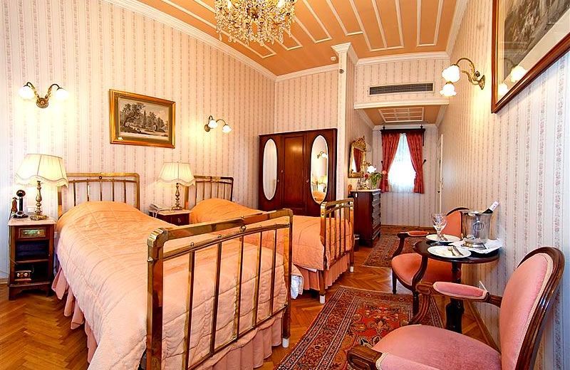 Hagia Sofia Mansions Istanbul, Curio Collection by Hilton