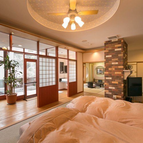Kanazawa Yuwaku Onsen Yunode Ryokan