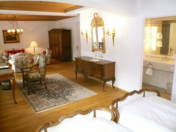 ROYAL PARK HOTEL