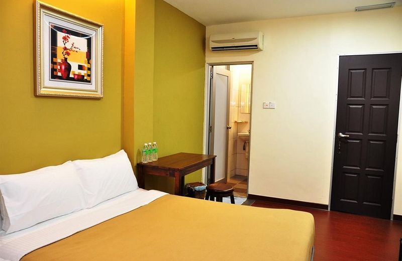 V'la Court Hotel