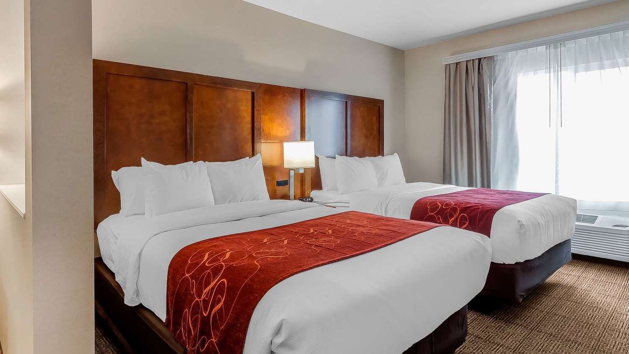 Comfort Suites