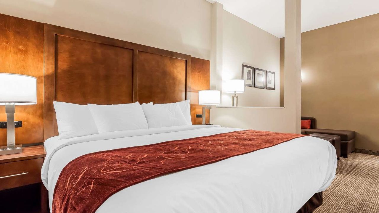 Comfort Suites