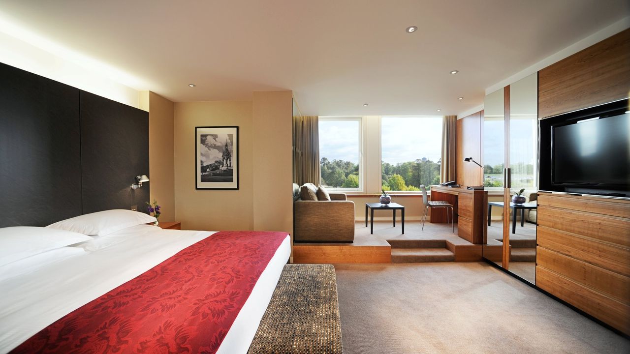 Royal Garden Hotel