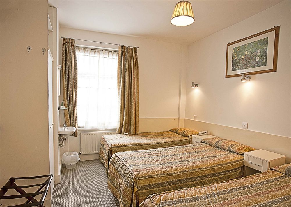 Earls Court Hotel