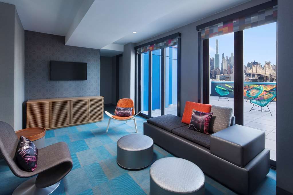 Aloft Long Island City-Manhattan View