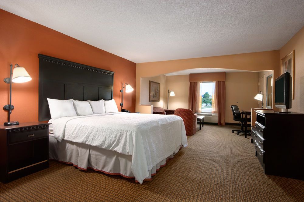 Days Inn by Wyndham Longview South
