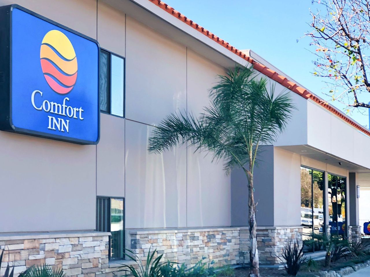 Comfort Inn Near Old Town Pasadena in Eagle Rock CA