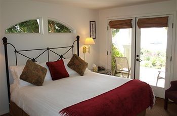 Back Bay Inn