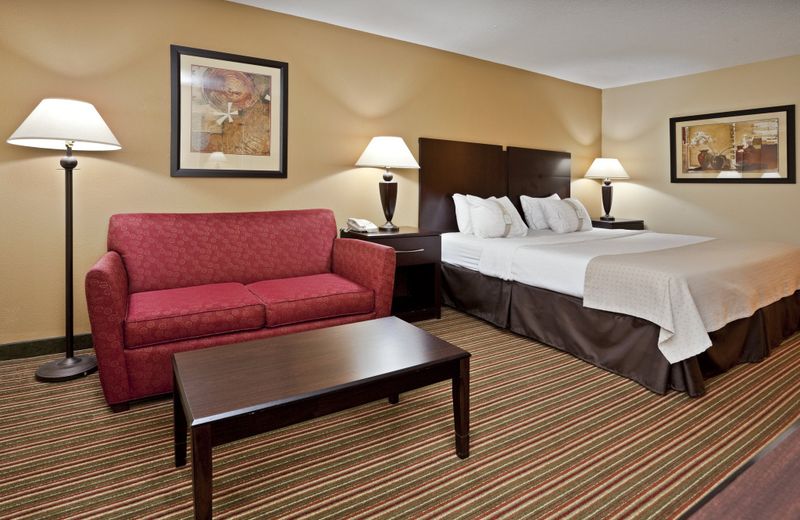 Holiday Inn Lumberton, an IHG Hotel