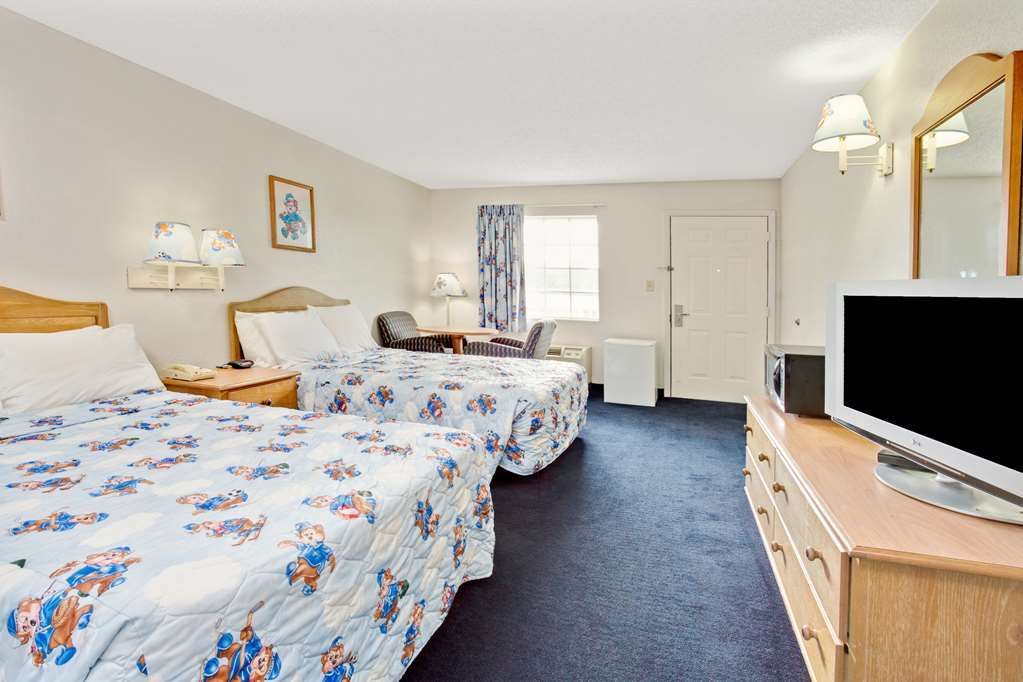 Travelodge Suites by Wyndham MacClenny