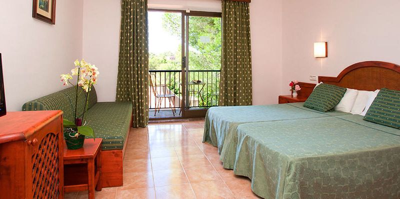 Hotel Playa Mondrago