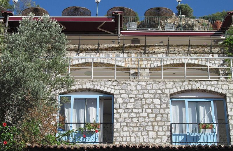 Serena Suites
