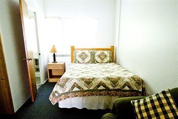 Bear Creek Lodge