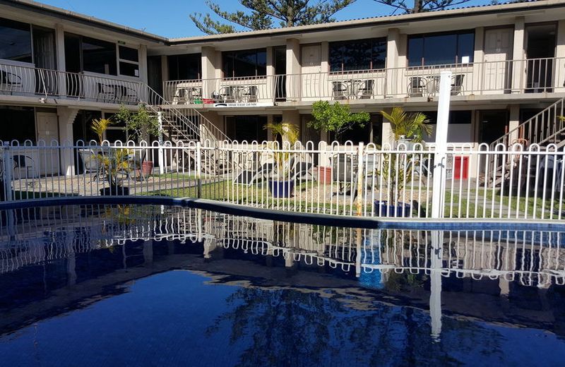 Montego Mermaid Beach Motel