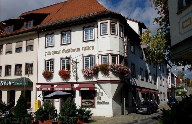 Adler Alte Post