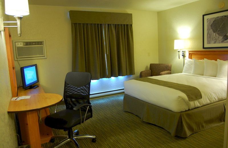 Days Inn and Suites by Wyndham Downtown Missoula-University