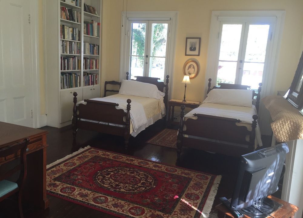 1872 Denham Inn
