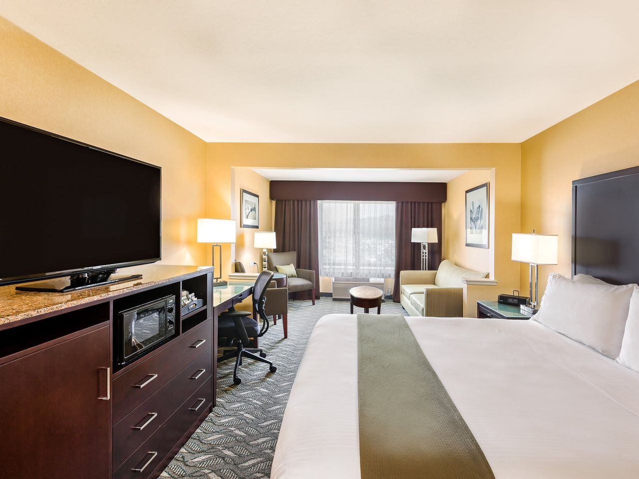 Holiday Inn Express Hotel & Suites San Jose-Morgan Hill, an IHG Hotel