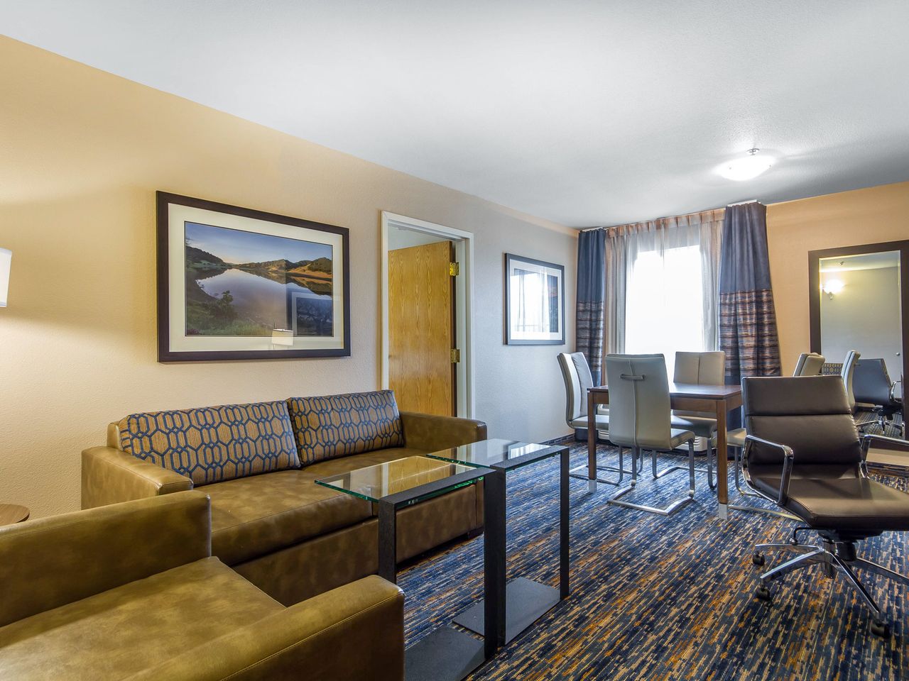 Comfort Inn & Suites