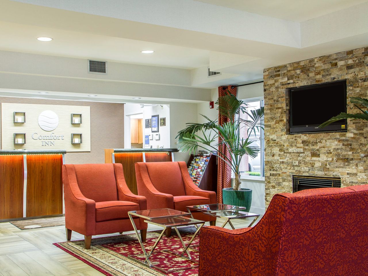 Comfort Inn & Suites