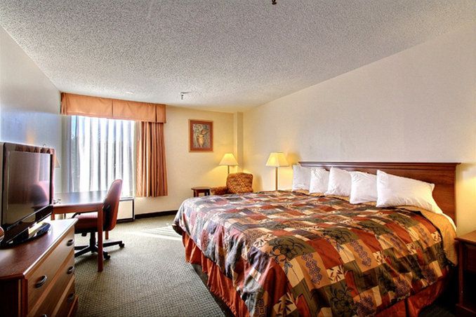 HOWARD JOHNSON INN
